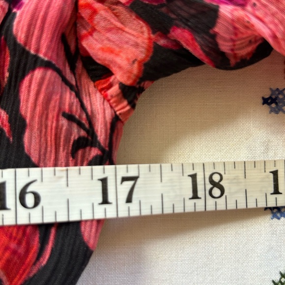 Hemant & Nandita Crimson mini floral v neck front bow dress SMALL - Picture 12 of 15